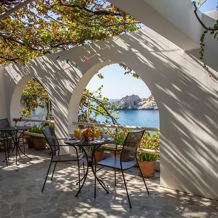 ホテル Agios Pavlos *